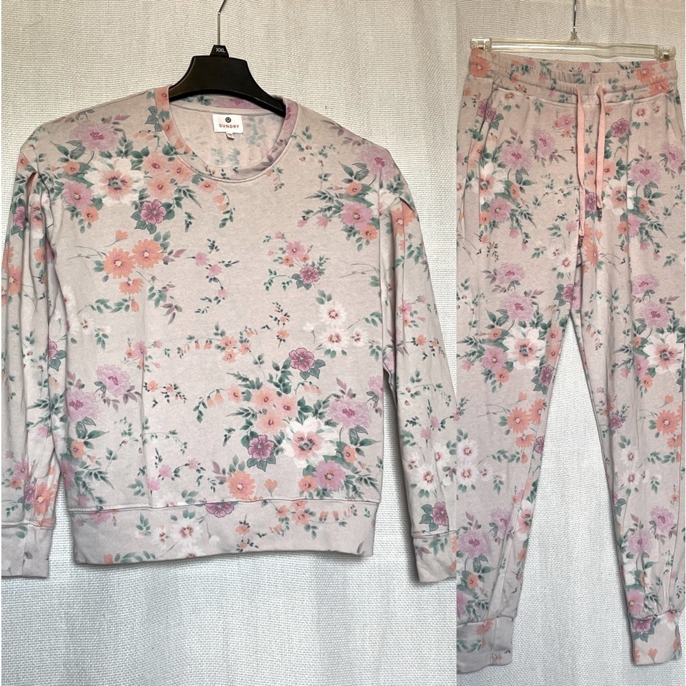 Sundry floral sweatshirt and joggers